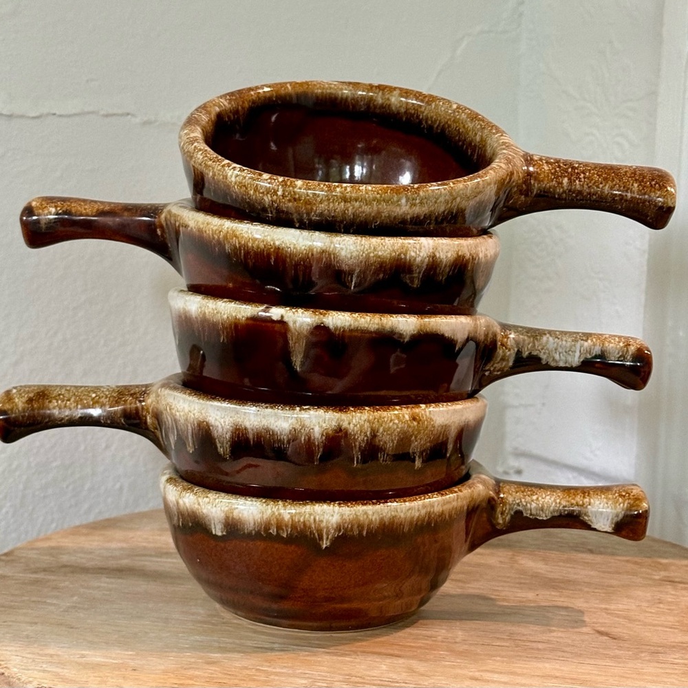 Vintage Western Monmouth Pottery Brown Drip Soup Bowls Set